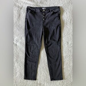 Madden NYC Distressed Jeans size 17 black